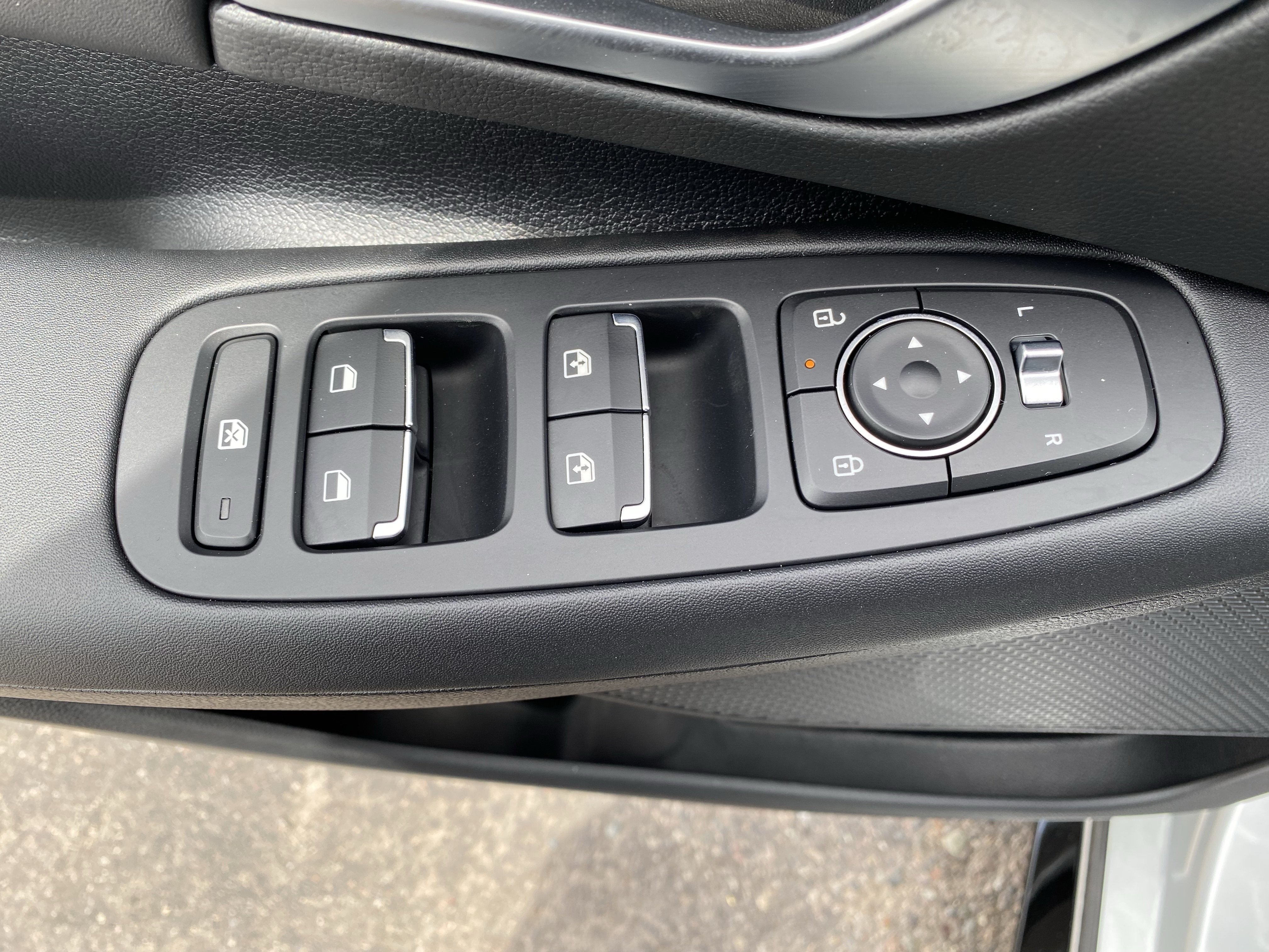 New 2026 Hyundai Sonata SEL FWD image 18
