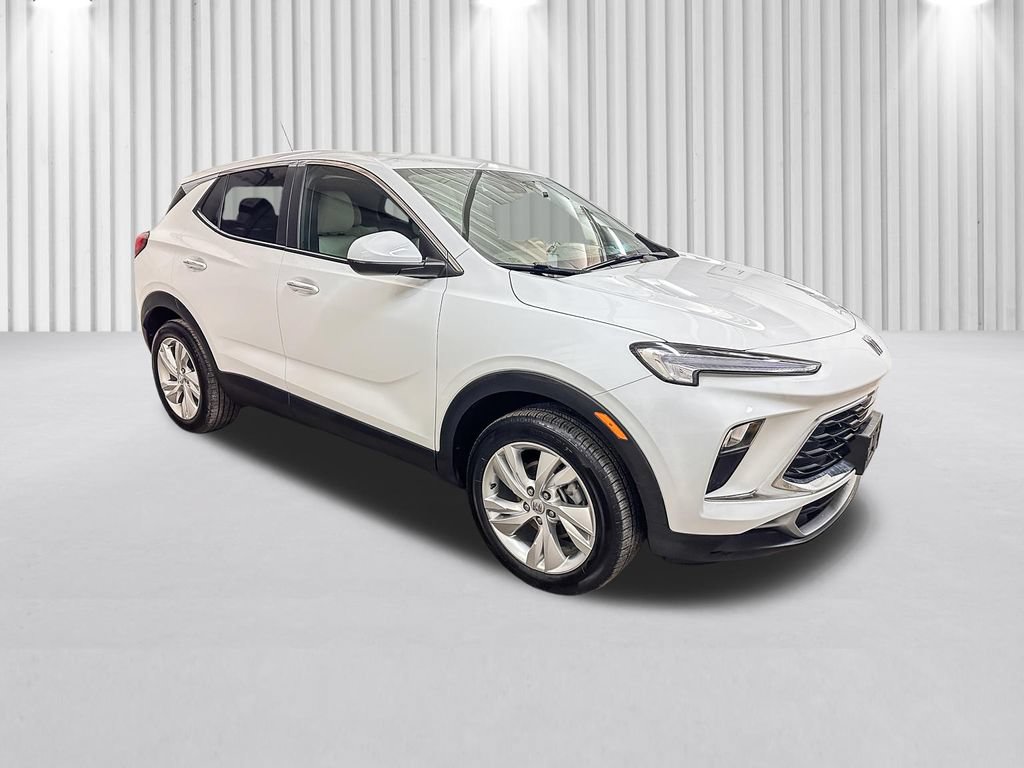 Used 2024 Buick Encore GX Preferred AWD/4WD image 2