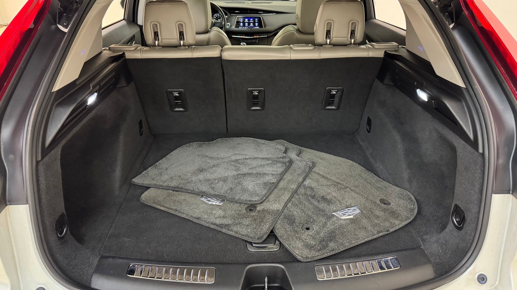 Used 2019 Cadillac XT4 Premium Luxury w/ Driver Assist Package image 40