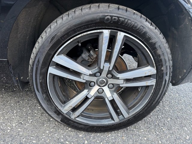 Used 2019 Volvo XC60 T5 Momentum w/ Premium Package image 18