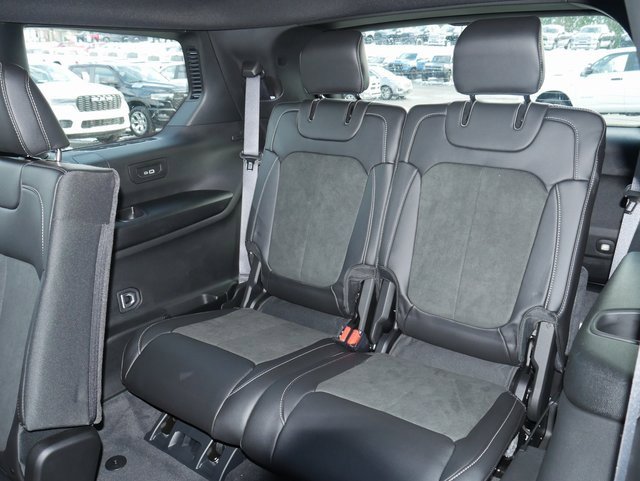 New 2025 Jeep Grand Cherokee L Laredo image 25