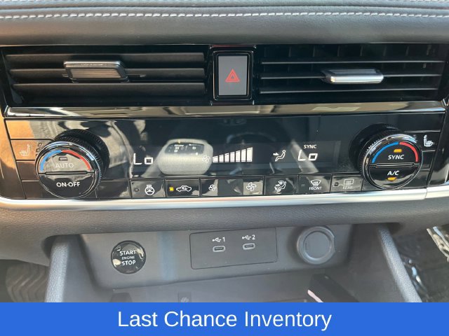Certified 2025 Nissan Rogue SL AWD/4WD image 4