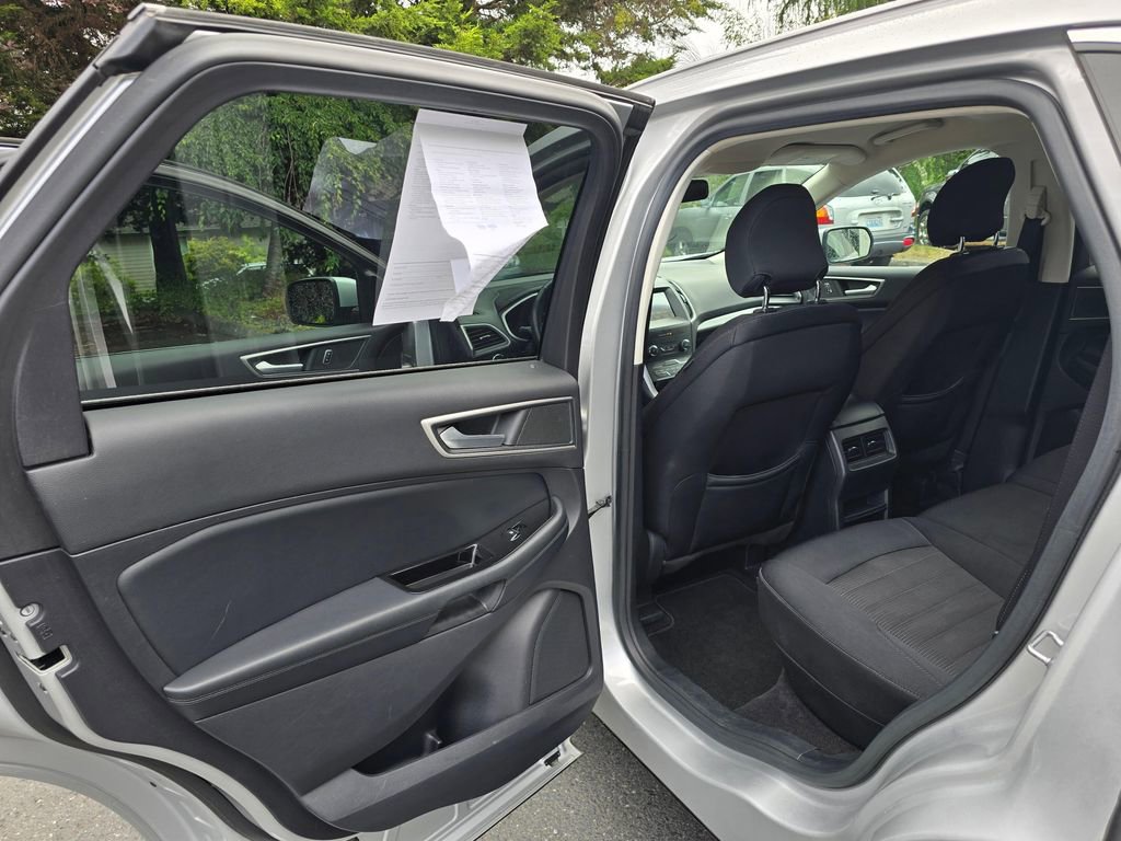 Used 2019 Ford Edge SEL AWD/4WD image 9