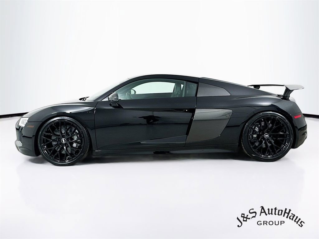 Used 2017 Audi R8 V10 plus image 4