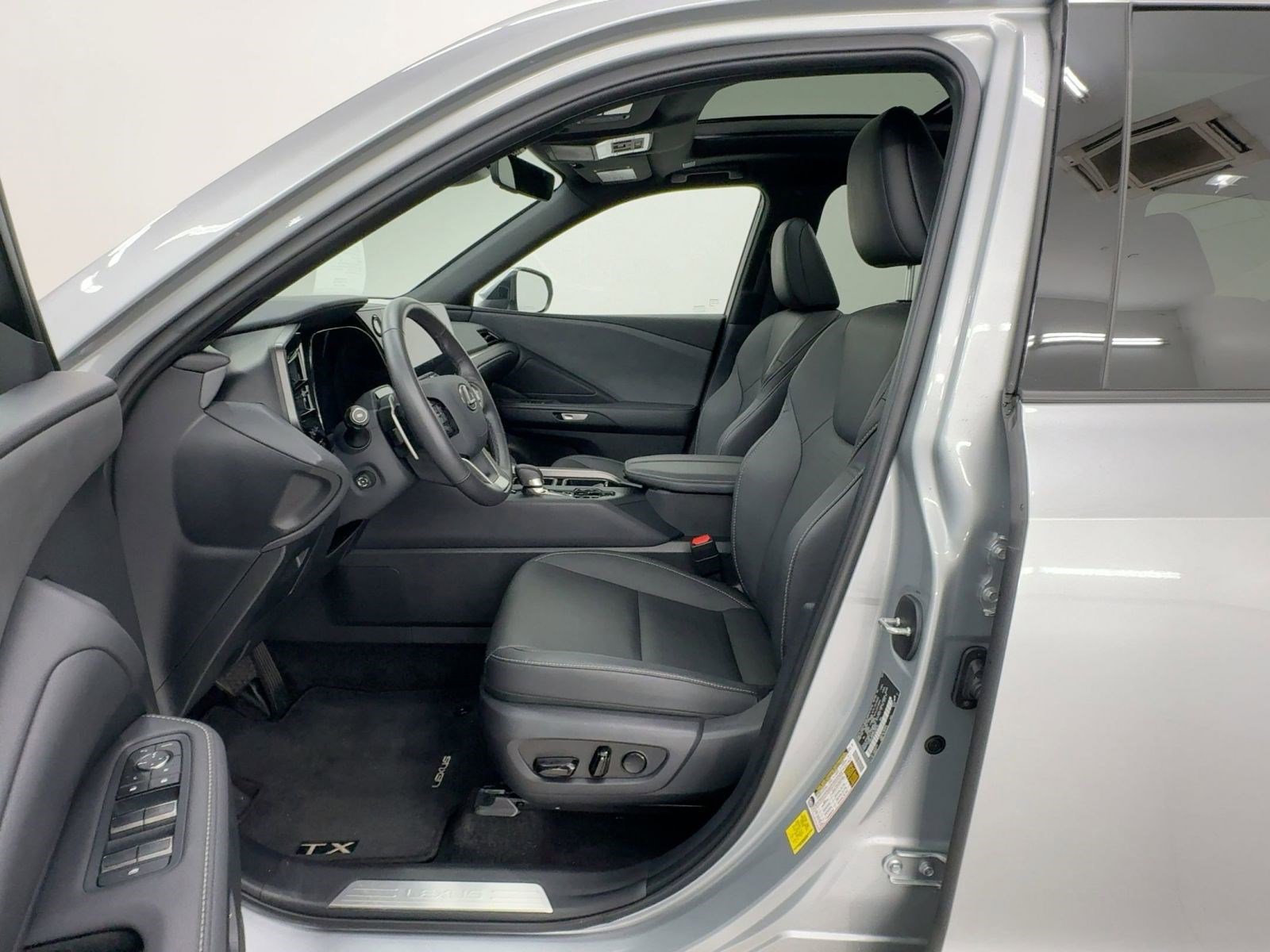 Certified 2025 Lexus TX 350 AWD w/ Technology Package image 5