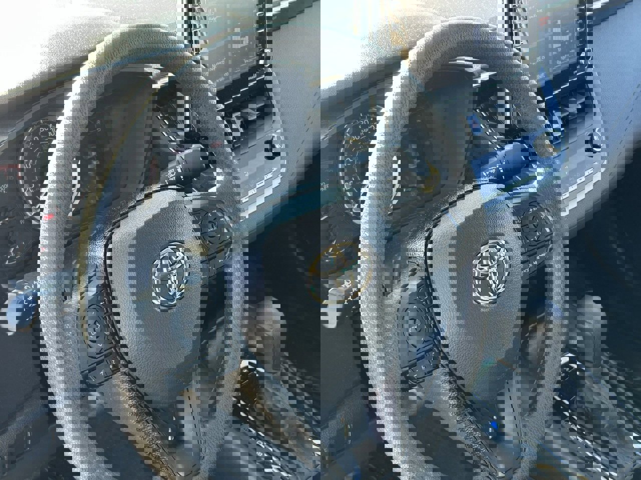 Used 2021 Toyota Corolla LE image 7