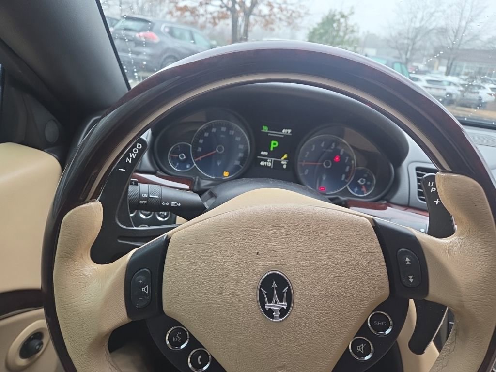 Used 2015 Maserati GranTurismo Convertible image 12