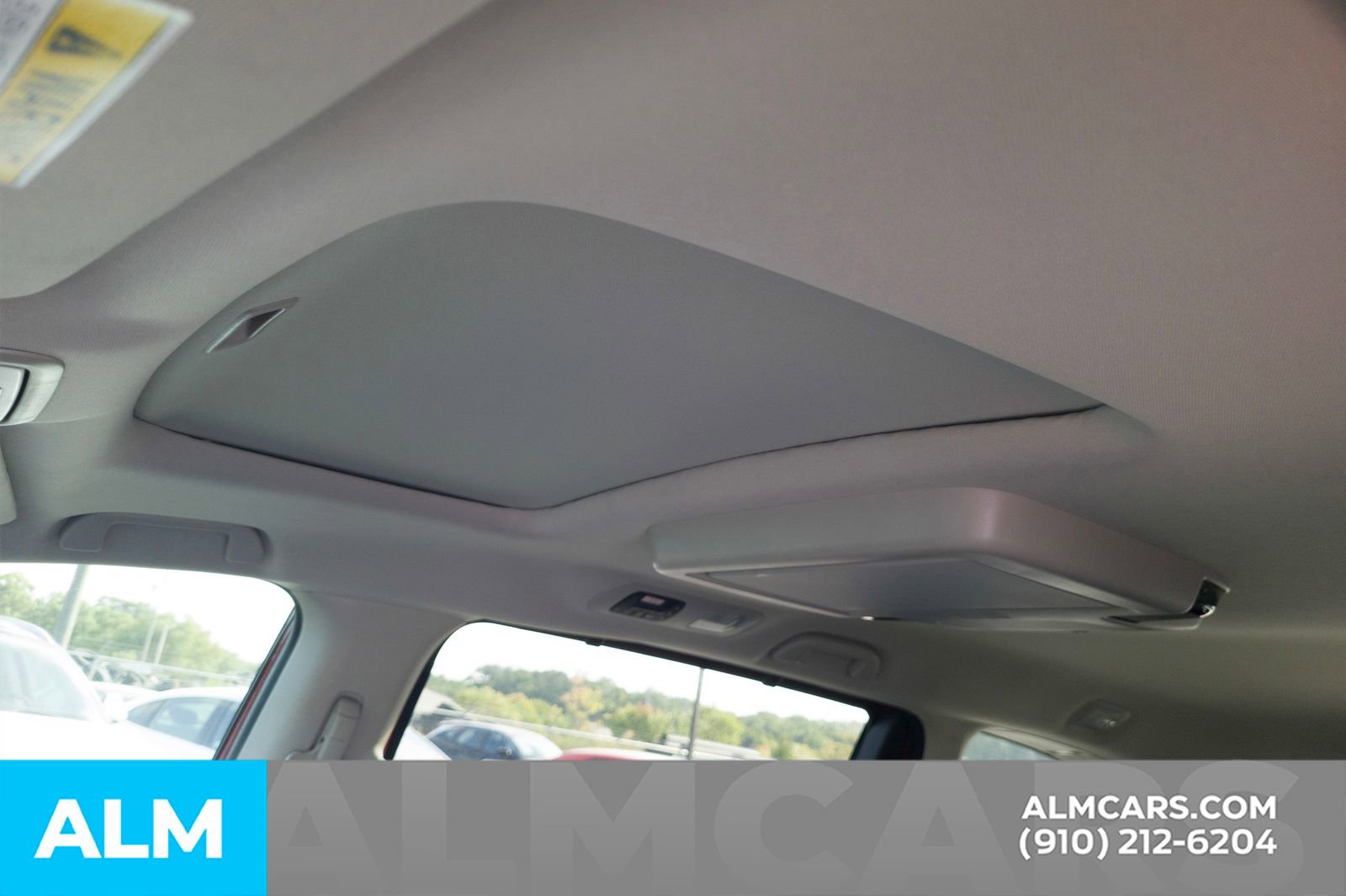 Used 2025 Honda Odyssey Elite image 18