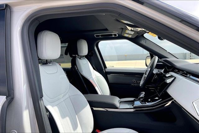 New 2026 Land Rover Range Rover Sport Dynamic SE image 12