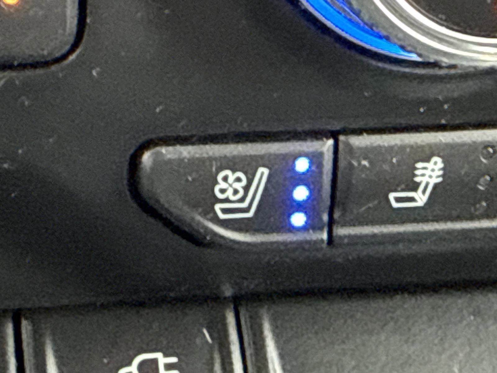 Used 2021 GMC Sierra 1500 SLT w/ SLT Convenience Package image 26