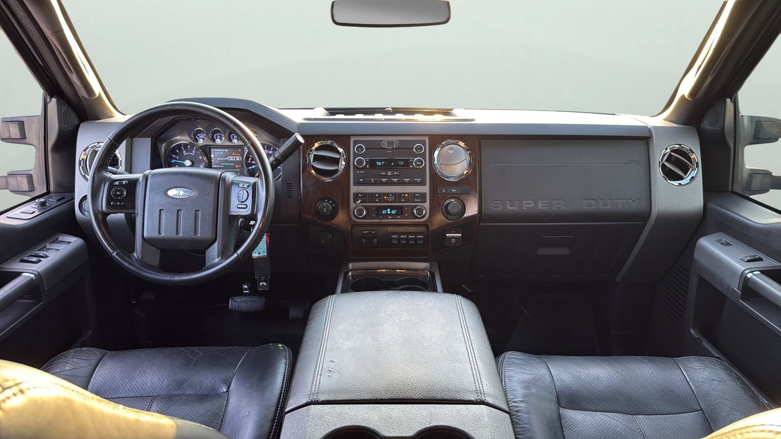 Used 2011 Ford F250 Lariat w/ Lariat Interior Pkg AWD/4WD image 21