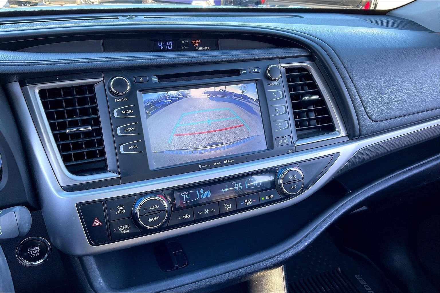 Used 2019 Toyota Highlander AWD V6 image 19