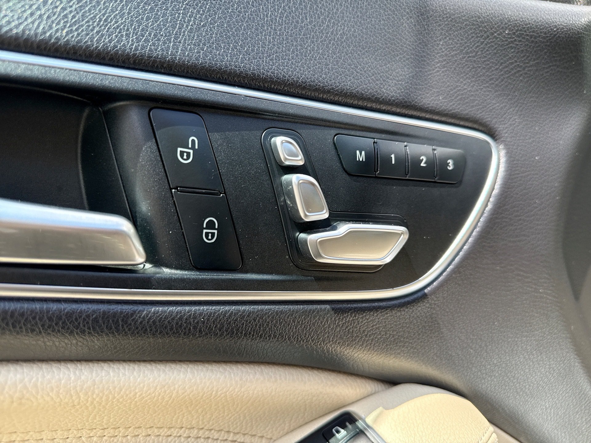 Used 2018 Mercedes-Benz CLA 250 4MATIC image 14