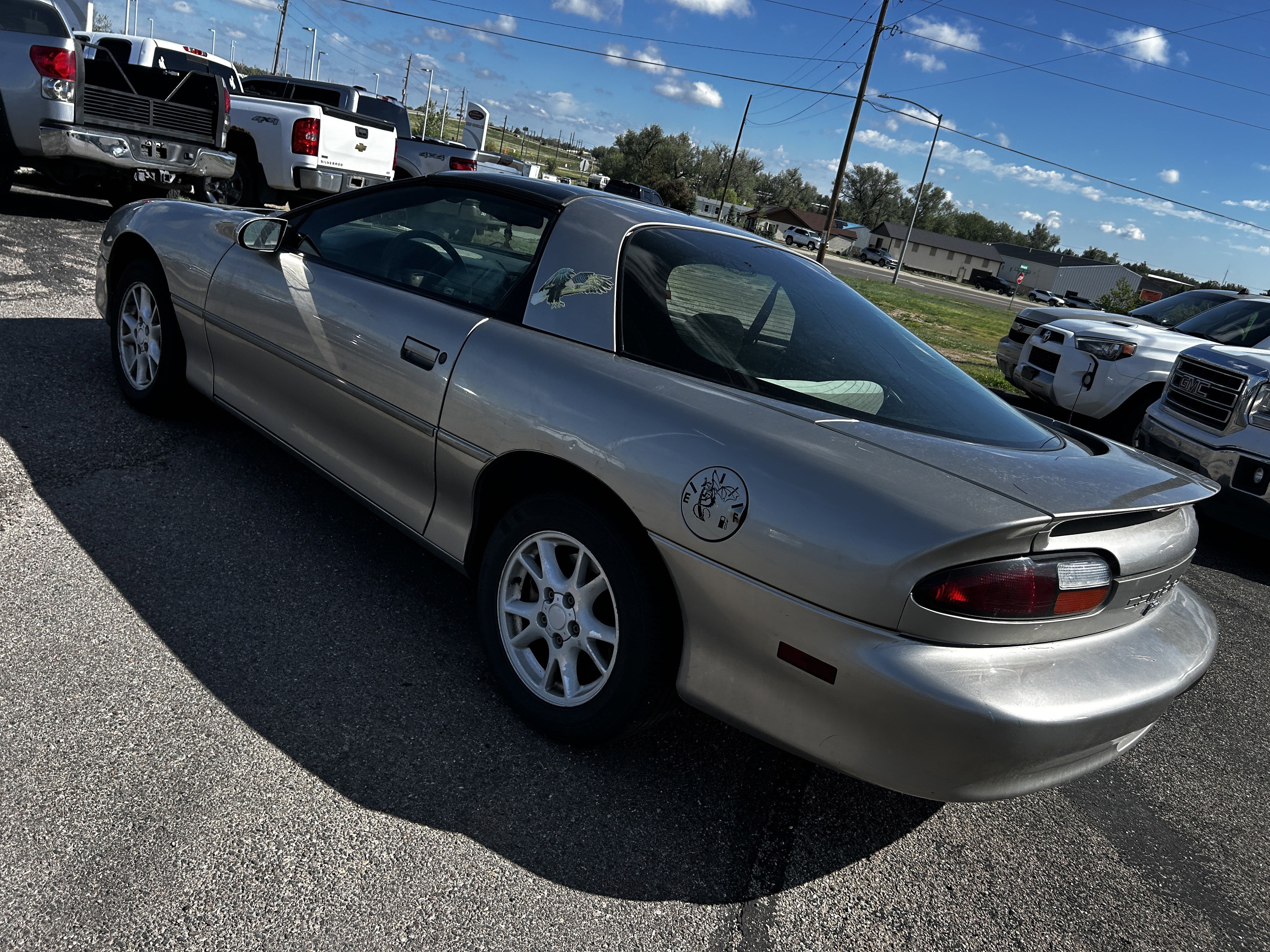 Used 2000 Chevrolet Camaro LT w/ Preferred Equipment Group 1 RWD image 3