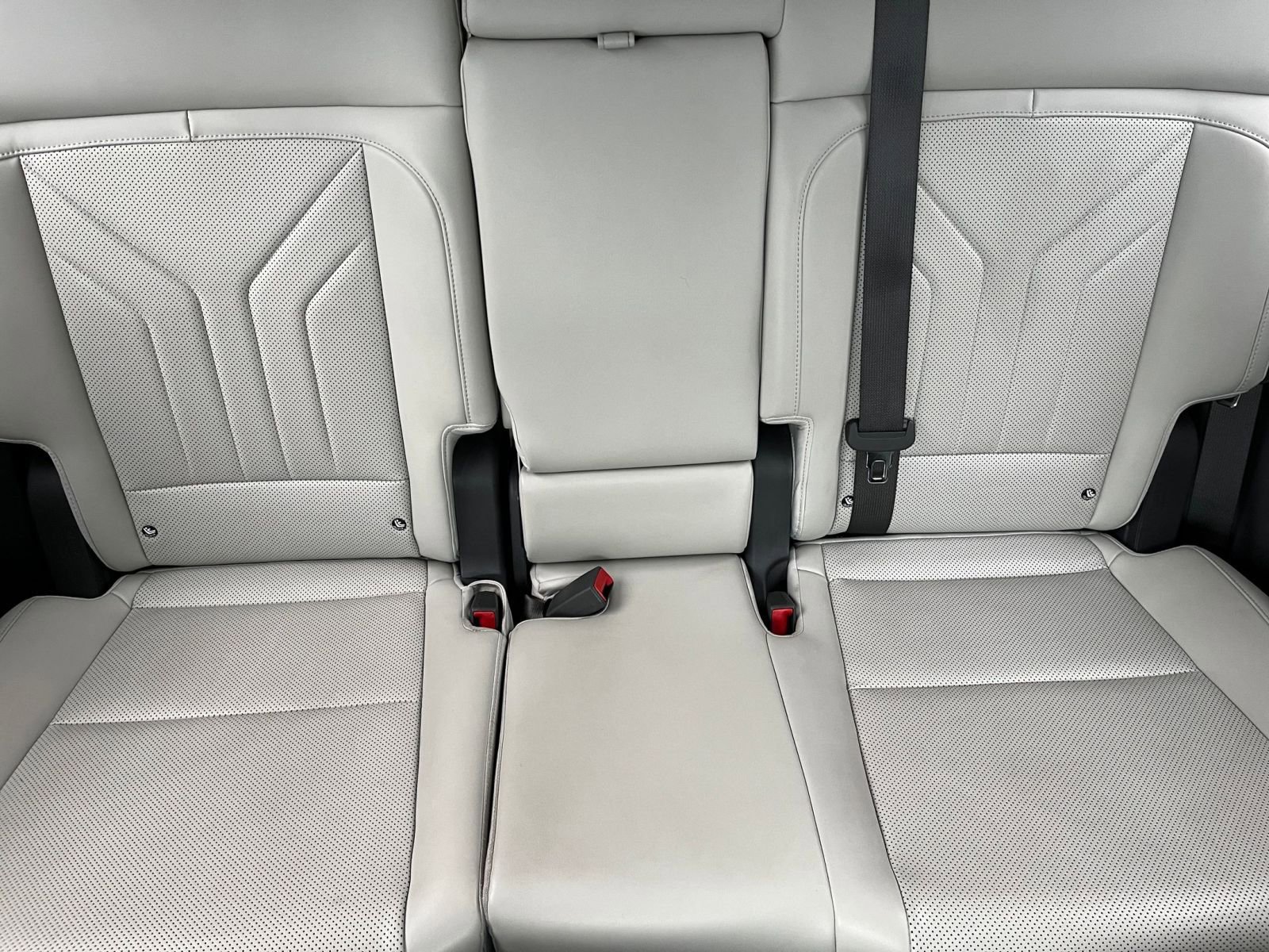 Used 2025 Hyundai Santa Fe SEL image 41