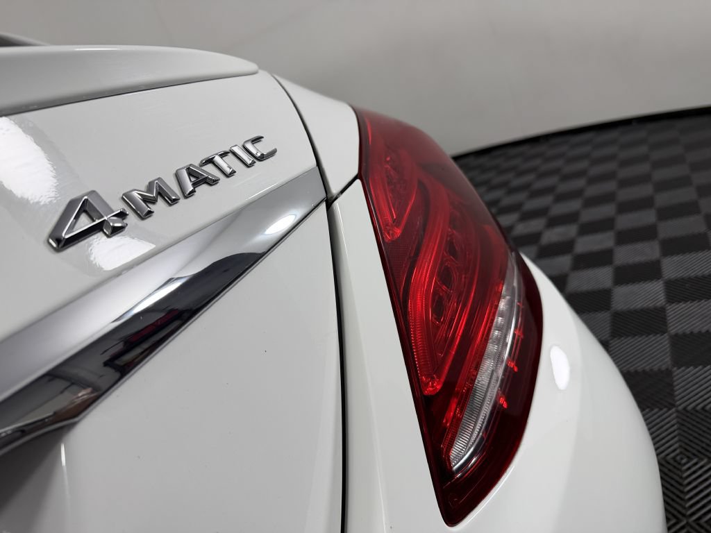 Used 2015 Mercedes-Benz C 300 4MATIC Sedan image 12