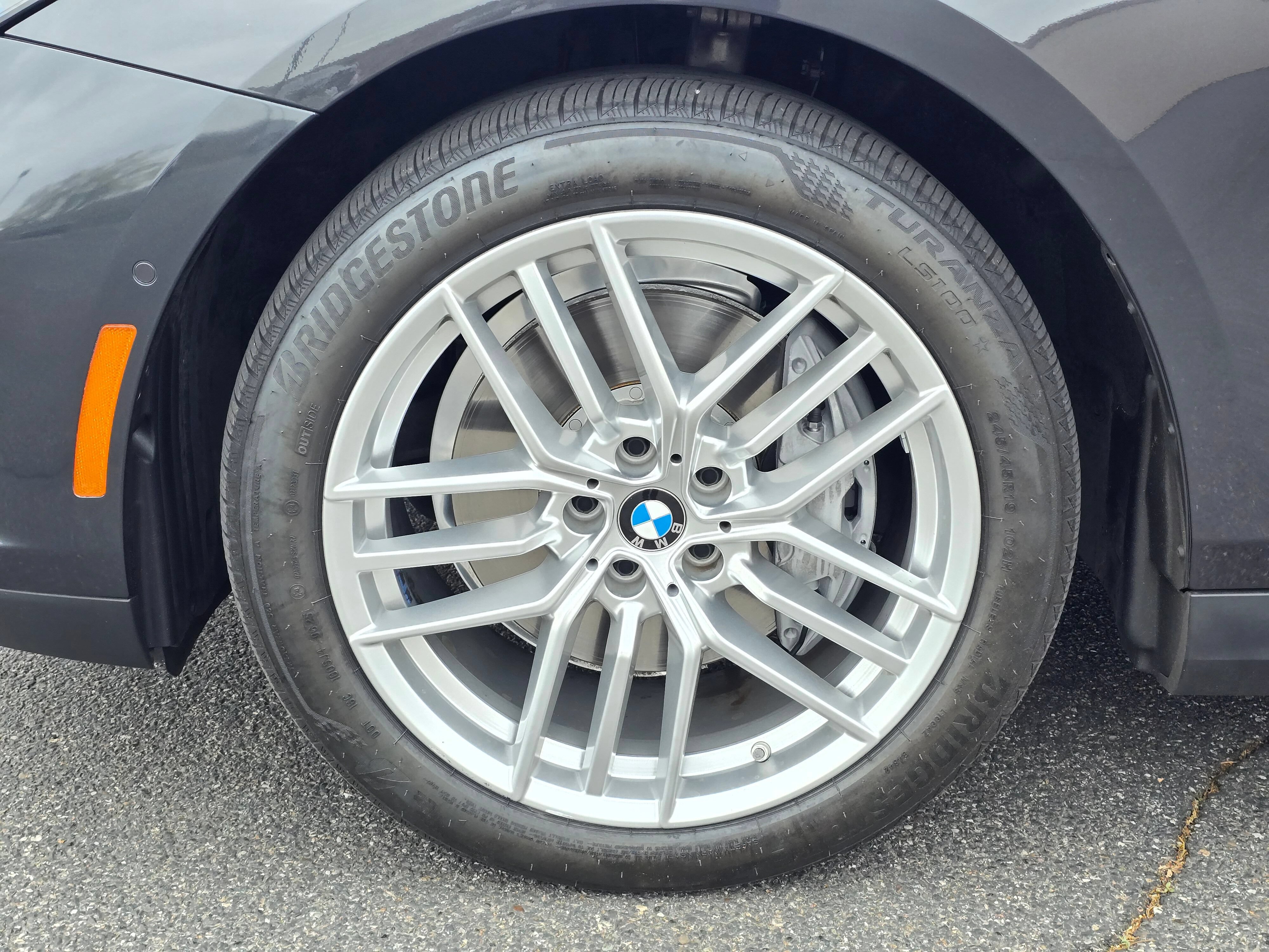 Used 2025 BMW 540i xDrive w/ Premium Package AWD/4WD image 41
