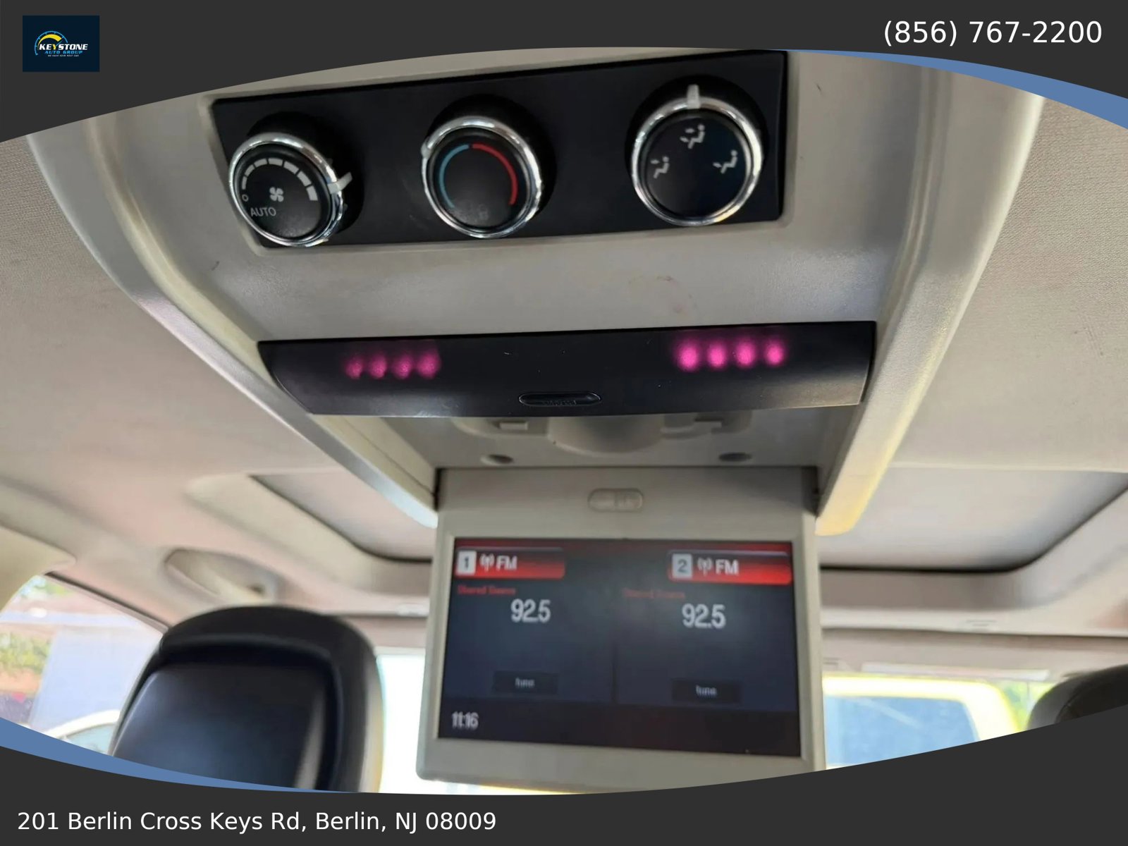 Used 2018 Dodge Journey Crossroad w/ Nav & Sun Group FWD image 24