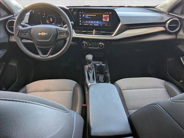 Used 2025 Chevrolet Trax LT image 16