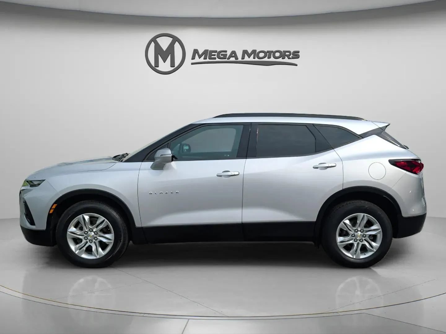 Used 2021 Chevrolet Blazer LT AWD/4WD image 3