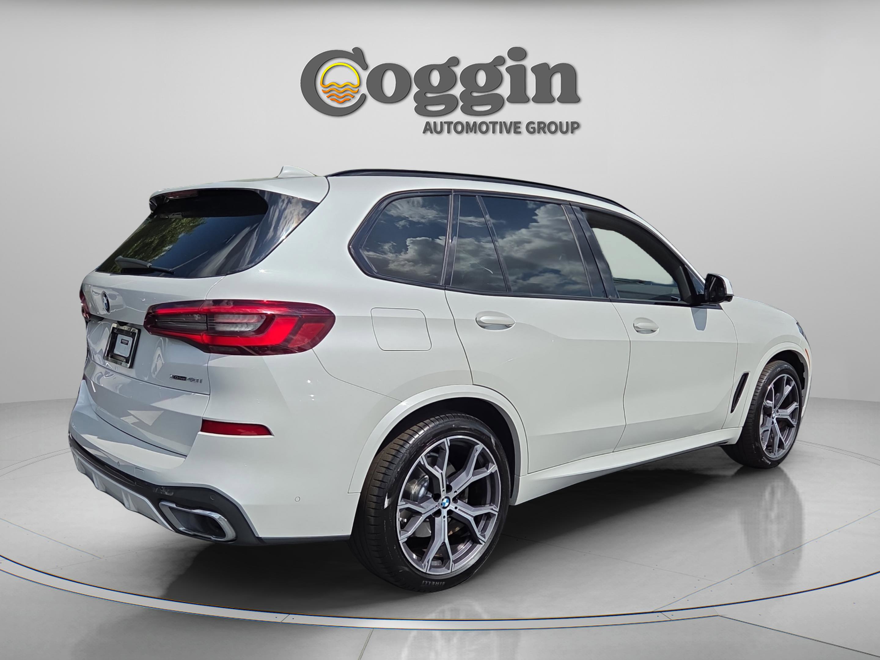 Used 2021 BMW X5 xDrive40i w/ M Sport Package image 6