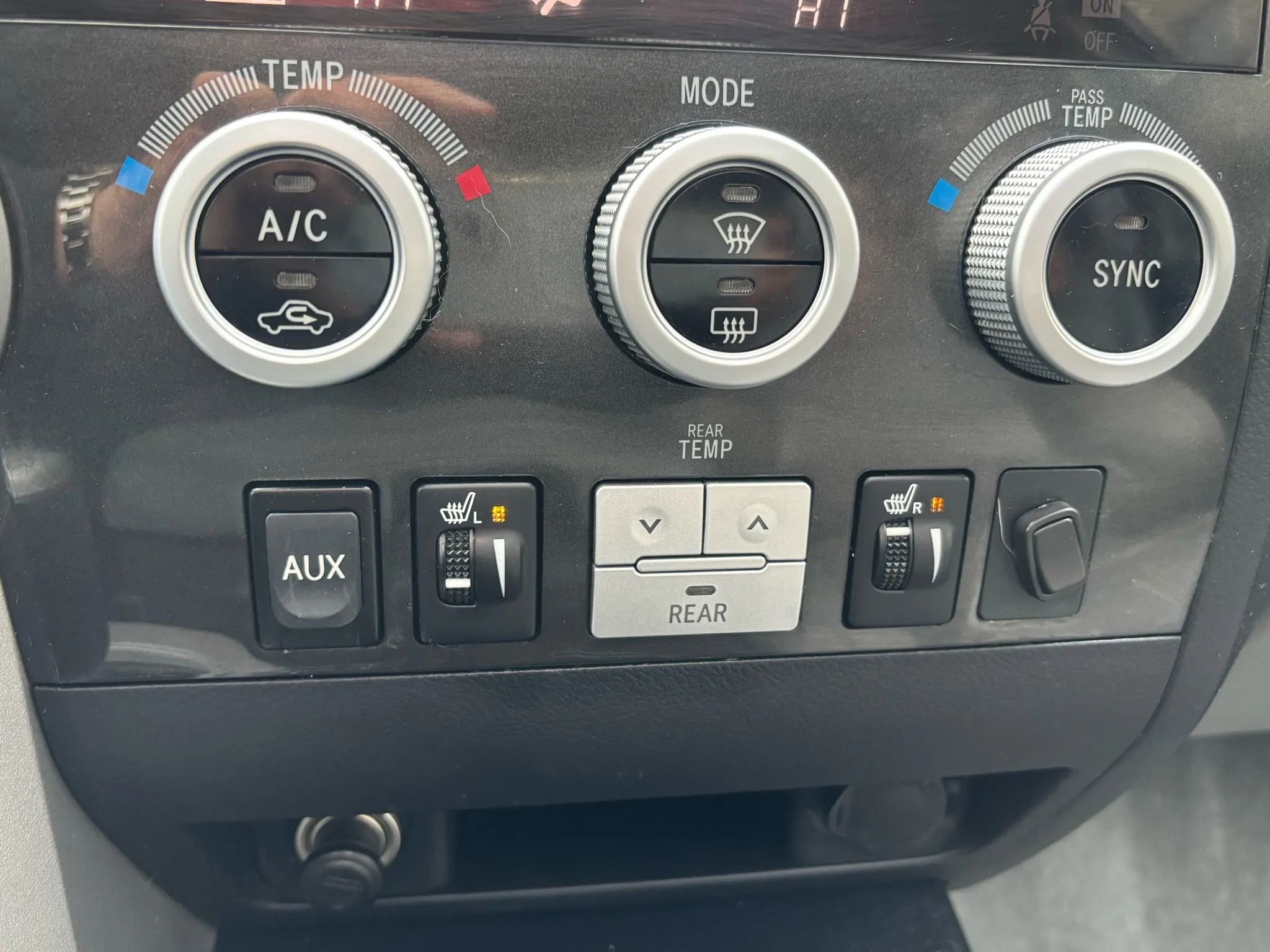 Used 2008 Toyota Sequoia Limited RWD image 35