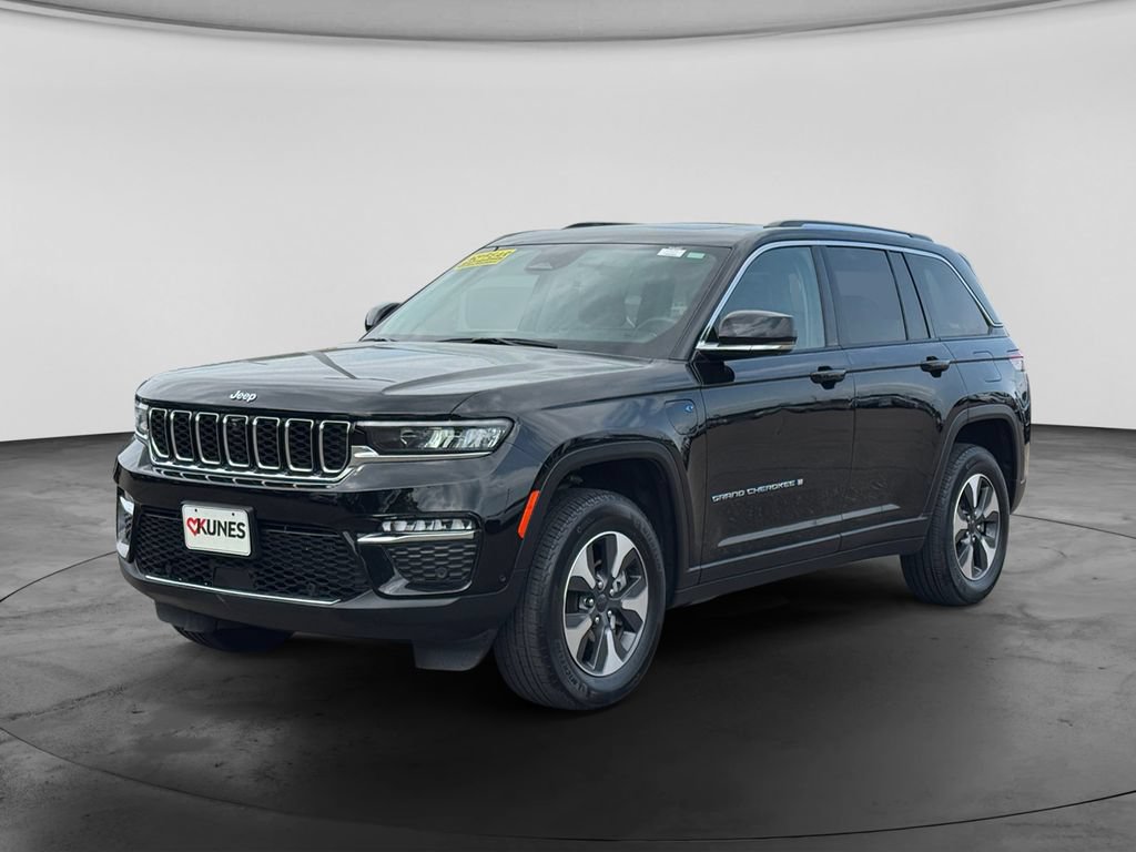 Used 2022 Jeep Grand Cherokee Limited 4xe w/ Luxury Tech Group II AWD/4WD image 5