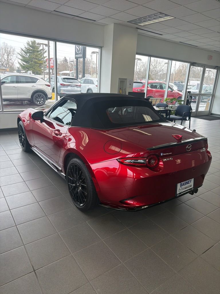 Certified 2025 MAZDA MX-5 Miata Club w/ Brembo/BBS Recaro Package RWD image 8