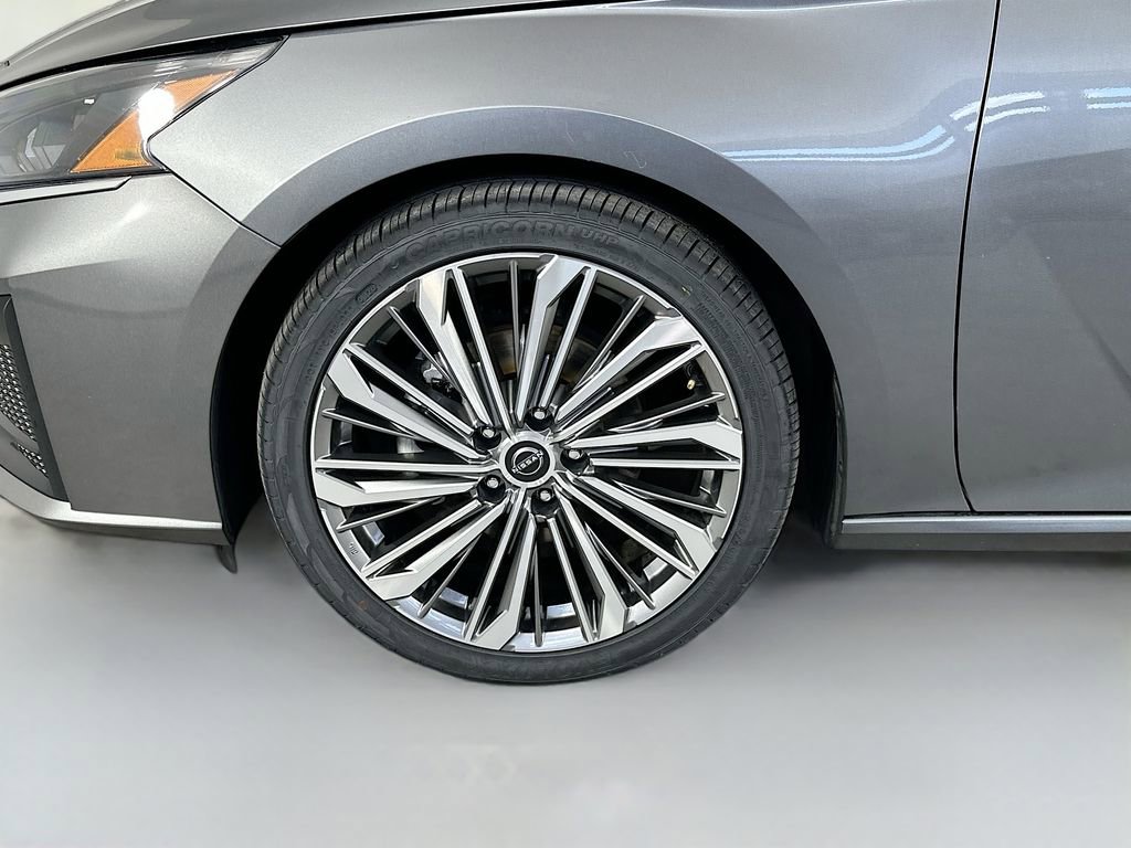 Used 2023 Nissan Altima 2.5 SL FWD image 33
