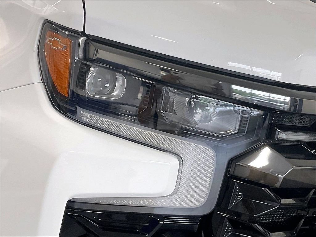 Used 2024 Chevrolet Silverado 1500 ZR2 w/ Technology Package AWD/4WD image 33