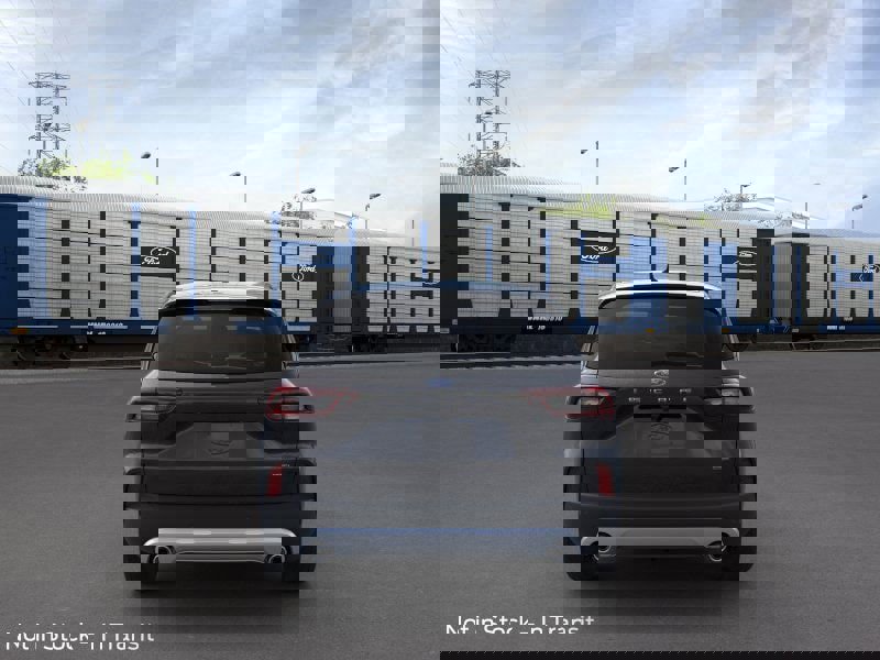 New 2025 Ford Escape SE image 5