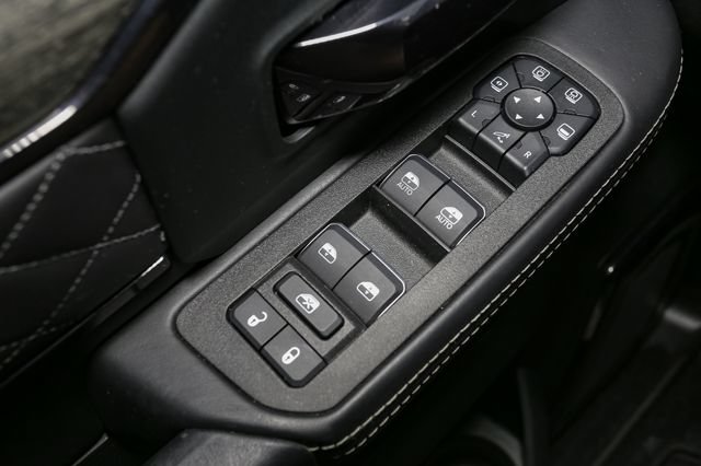 Used 2025 RAM 3500 Limited AWD/4WD image 37