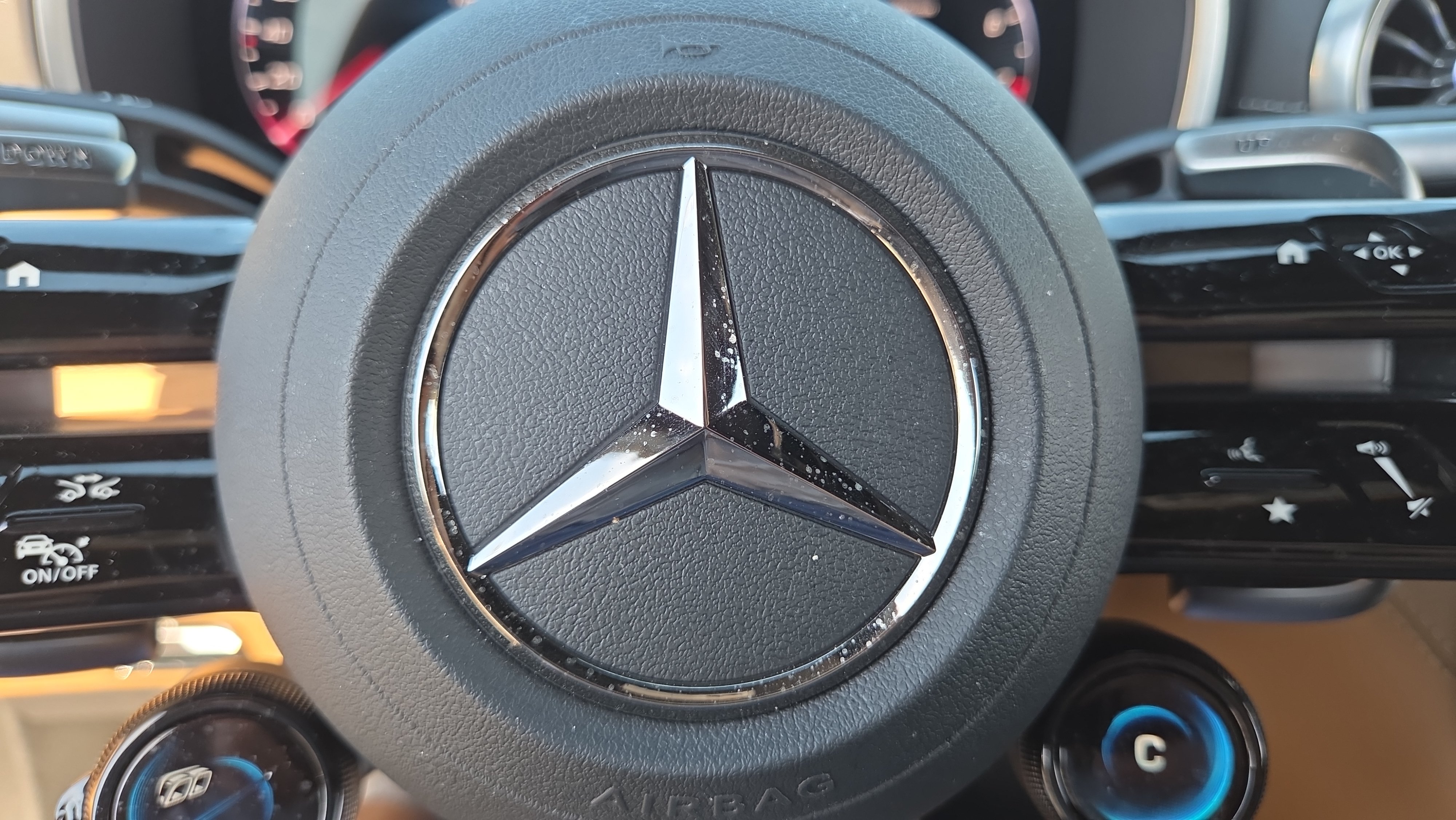 Certified 2025 Mercedes-Benz SL 63 AMG 4MATIC image 37