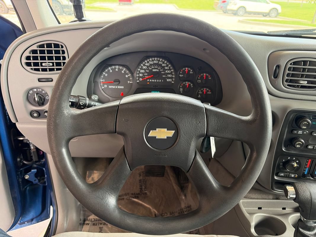 Used 2006 Chevrolet TrailBlazer LS w/ LS Preferred Equipment Group AWD/4WD image 13
