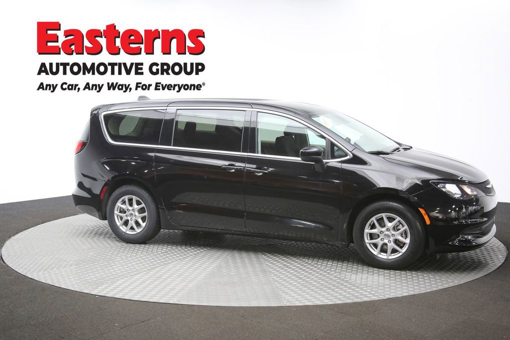 Used 2024 Chrysler Voyager LX image 45