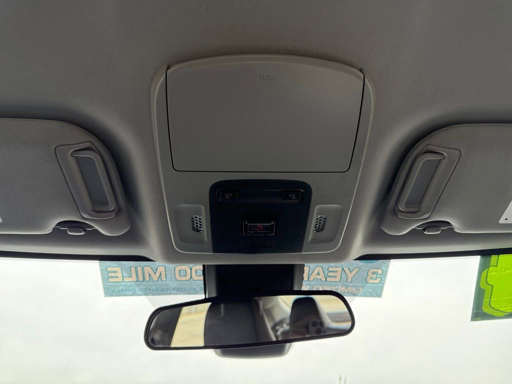 Used 2024 Toyota Camry SE image 25