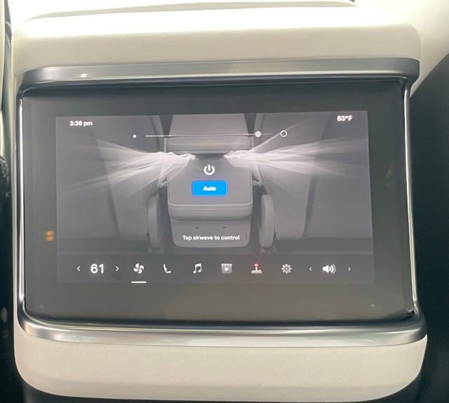 Used 2022 Tesla Model X Plaid image 34