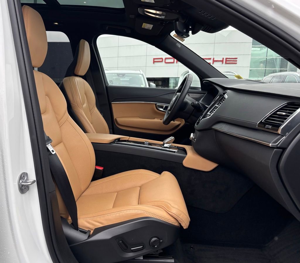 Certified 2024 Volvo XC90 B6 Ultimate image 18