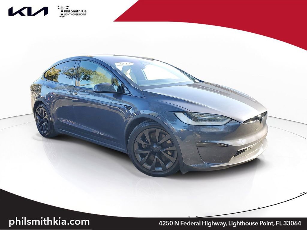 Used 2023 Tesla Model X image 1