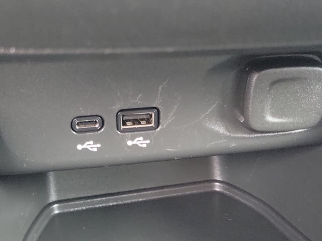 Used 2025 Buick Envista Sport Touring FWD image 15