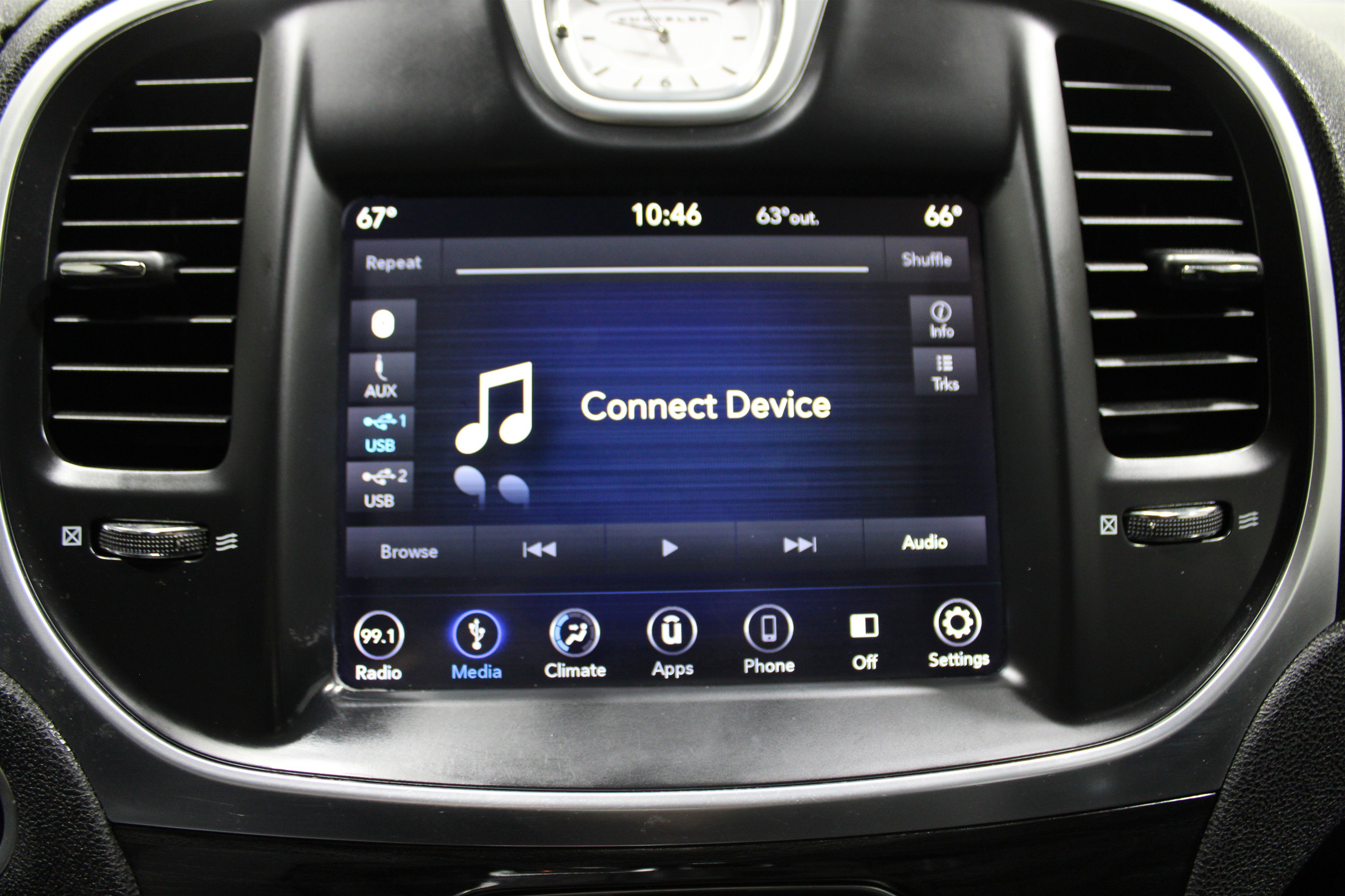 Used 2018 Chrysler 300 Touring w/ Sport Appearance Package image 15