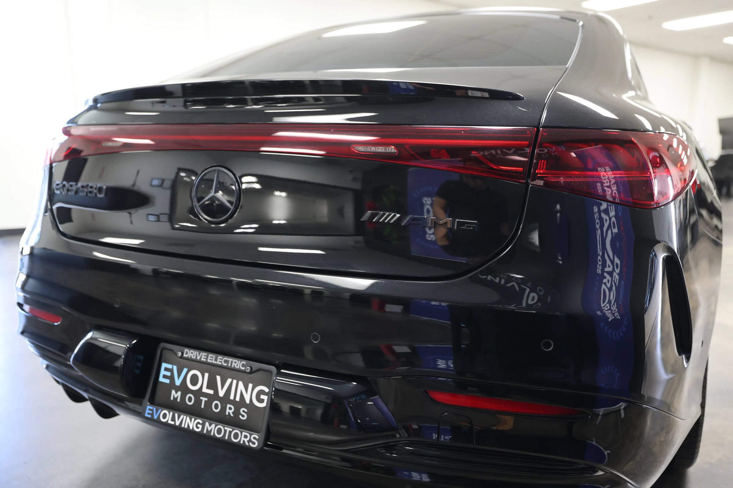 Used 2022 Mercedes-Benz EQS 580 4MATIC Sedan image 17
