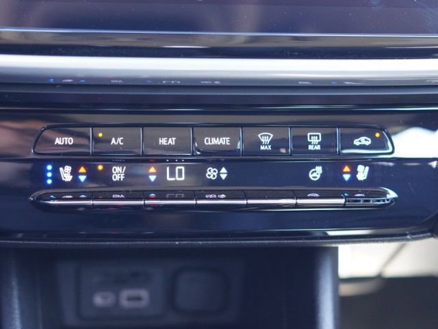 Used 2023 Chevrolet Bolt EUV Premier image 28