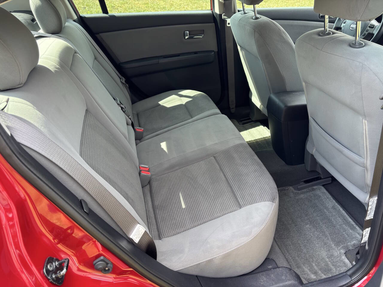 Used 2012 Nissan Sentra 2.0 S w/ Convenience Pkg image 9