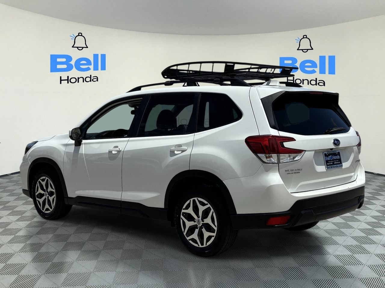 Used 2021 Subaru Forester Premium AWD/4WD image 3