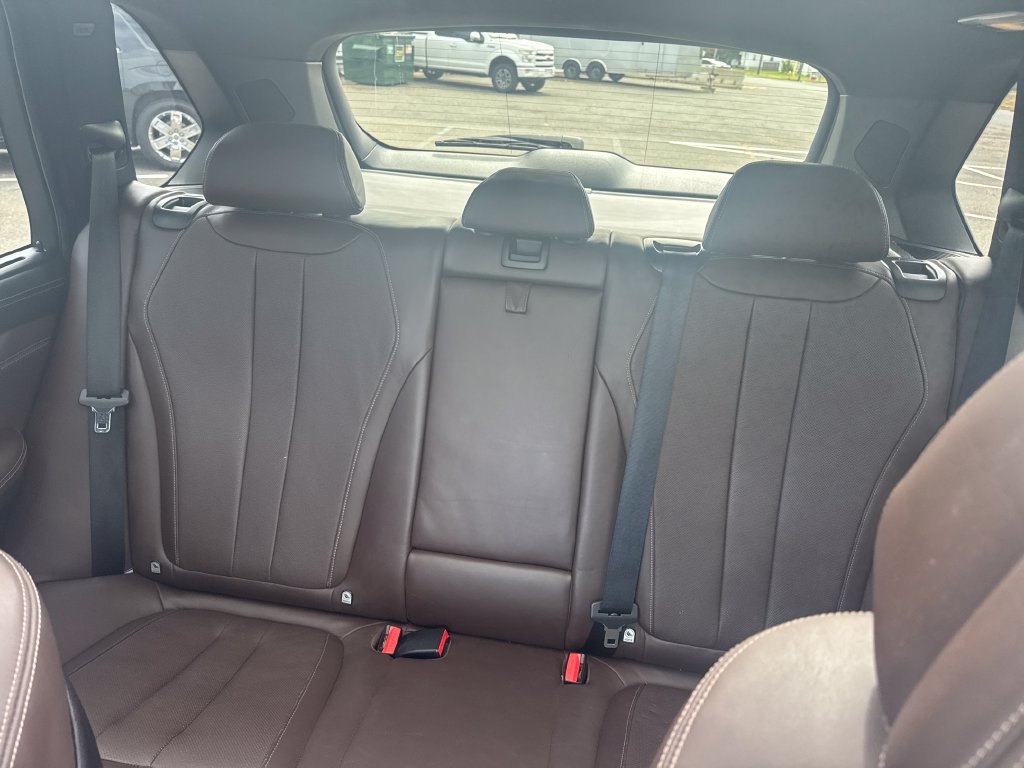 Used 2015 BMW X5 xDrive50i AWD/4WD image 26
