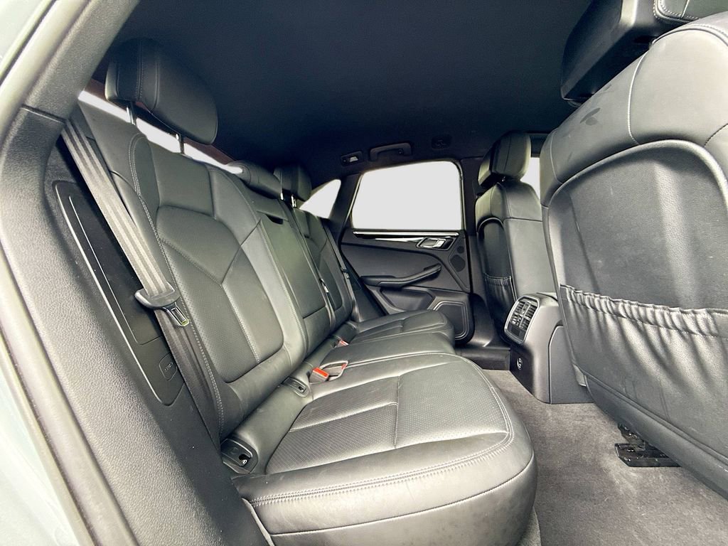 Used 2021 Porsche Macan image 29