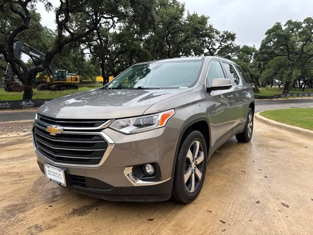 Used 2018 Chevrolet Traverse LT FWD image 2