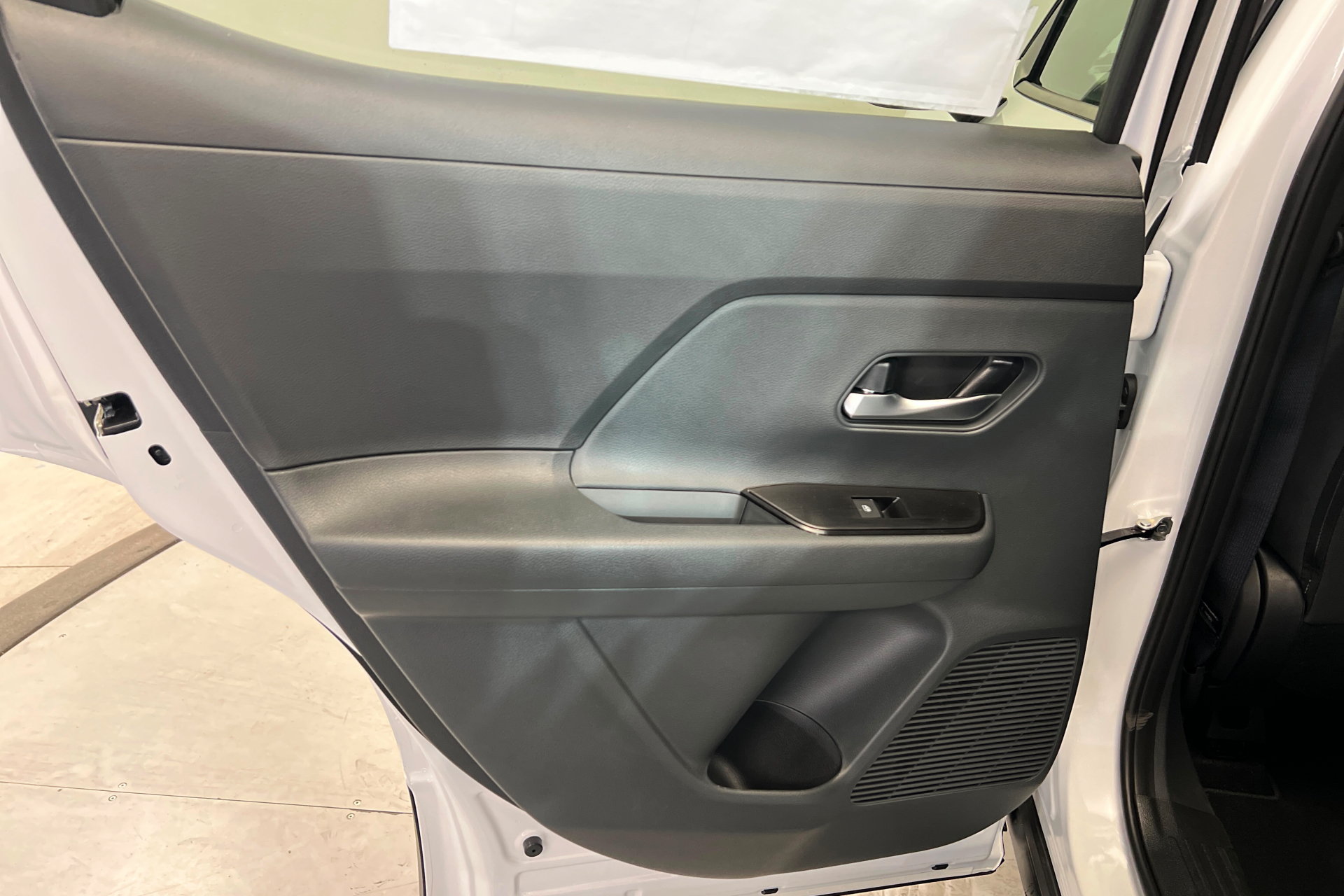 New 2026 Nissan Kicks SV w/ SV Premium Package FWD image 18
