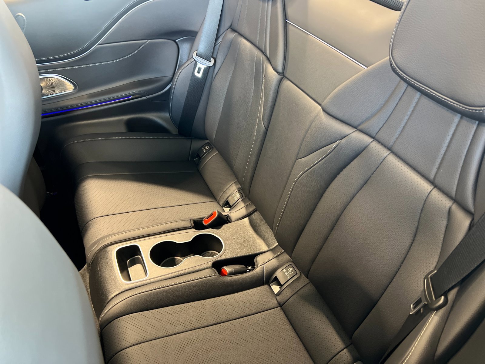 New 2026 Mercedes-Benz CLE 300 4MATIC Cabriolet image 9